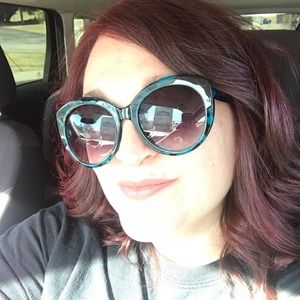 Meet your Posher, Wendi